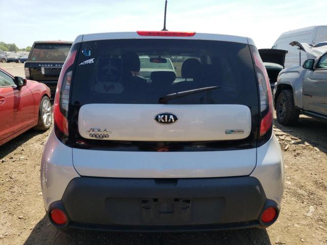 KNDJP3A52F7770180 - 2015 KIA SOUL + SILVER photo 6