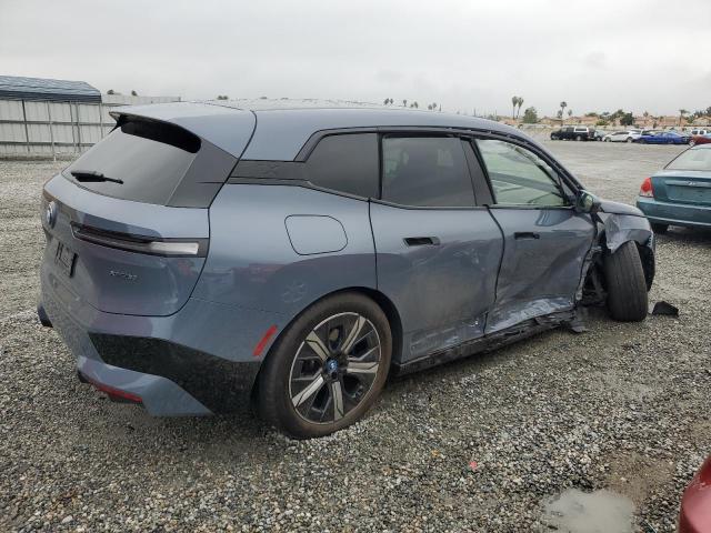 WB523CF00RCP05395 - 2024 BMW IX XDRIVE50 GRAY photo 3