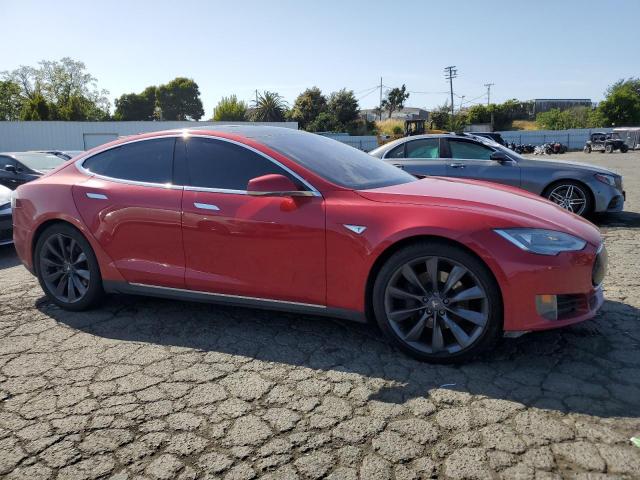 5YJSA1H12EFP64837 - 2014 TESLA MODEL S RED photo 4