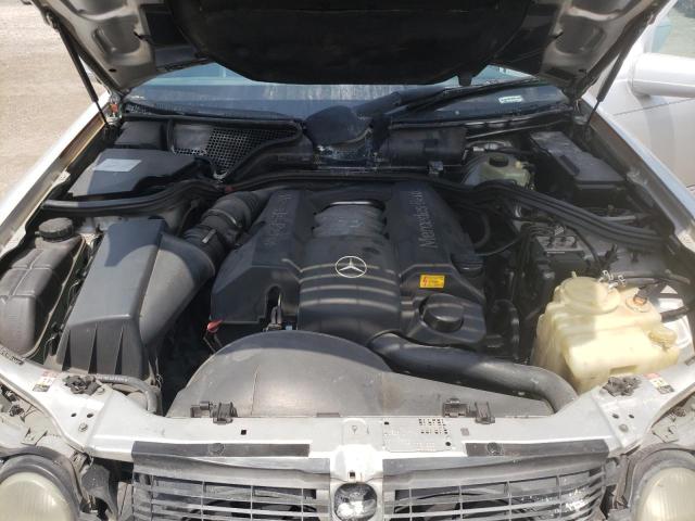 WDBJF65F1WA637855 - 1998 MERCEDES-BENZ E 320 SILVER photo 11