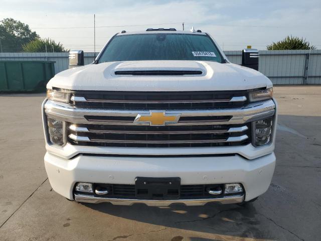 1GC4YREY1NF325242 - 2022 CHEVROLET SILVERADO K2500 HIGH COUNTRY WHITE photo 5