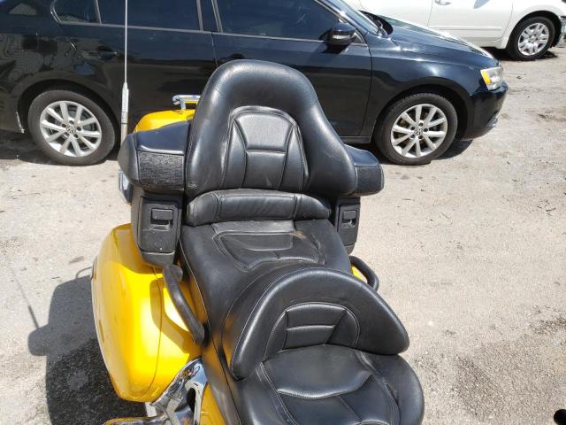 1HFSC47022A110452 - 2002 HONDA GL1800 YELLOW photo 6