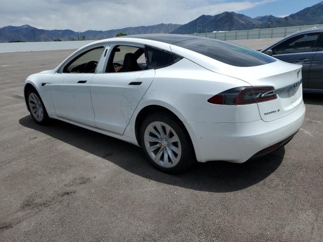 5YJSA1E2XJF297691 - 2018 TESLA MODEL S თეთრი ფოტო 2