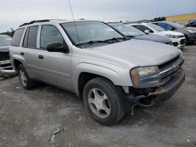 1GNDT13S272109965 - 2007 CHEVROLET TRAILBLAZE LS SILVER photo 4