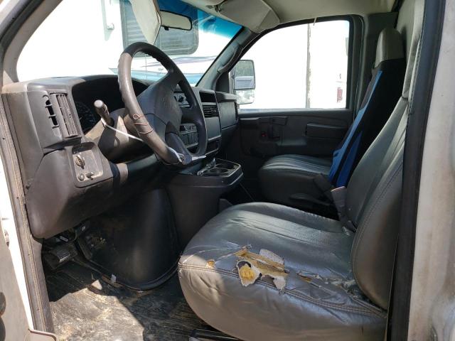 1GBJG31U261274908 - 2006 CHEVROLET EXPRESS 35 WHITE photo 7