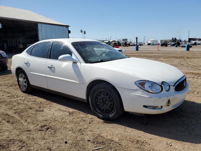 2G4WC582X71197306 - 2007 BUICK LACROSSE CX WHITE photo 4