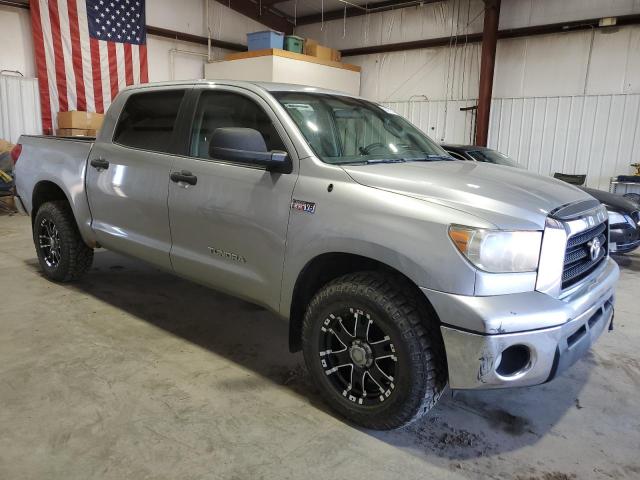 5TFDV54118X034356 - 2008 TOYOTA TUNDRA CREWMAX SILVER photo 4