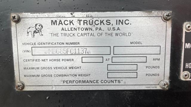 MB685FC1137 - 1997 MACK 400 RED photo 10