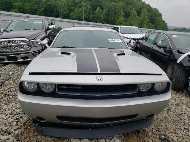 2B3CJ4DV9AH321105 - 2010 DODGE CHALLENGER SE SILVER photo 5