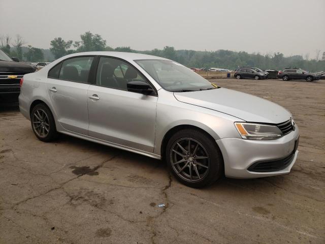 3VW2K7AJ8DM269074 - 2013 VOLKSWAGEN JETTA BASE Արծաթագույն լուսանկար 4