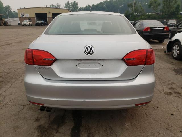 3VW2K7AJ8DM269074 - 2013 VOLKSWAGEN JETTA BASE Արծաթագույն լուսանկար 6