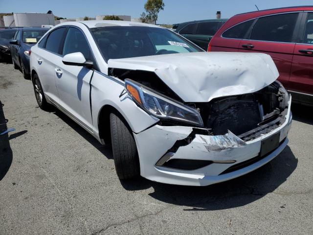 5NPE24AF4HH551797 - 2017 HYUNDAI SONATA SE WHITE photo 4