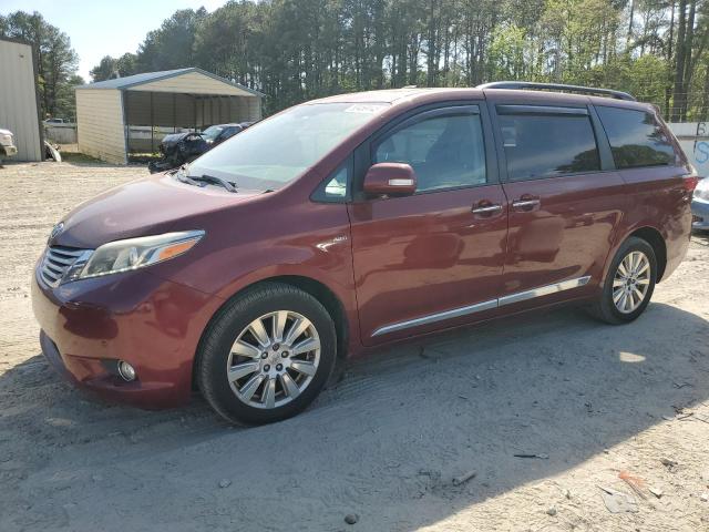 2017 TOYOTA SIENNA XLE, null