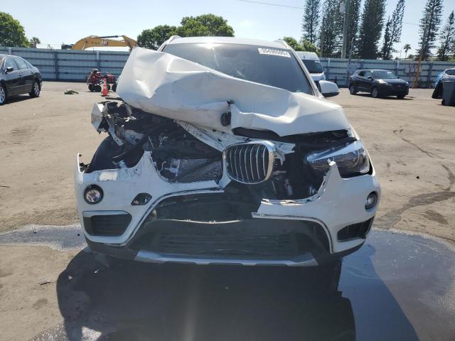 WBXHU7C32J5H45784 - 2018 BMW X1 SDRIVE28I WHITE photo 5