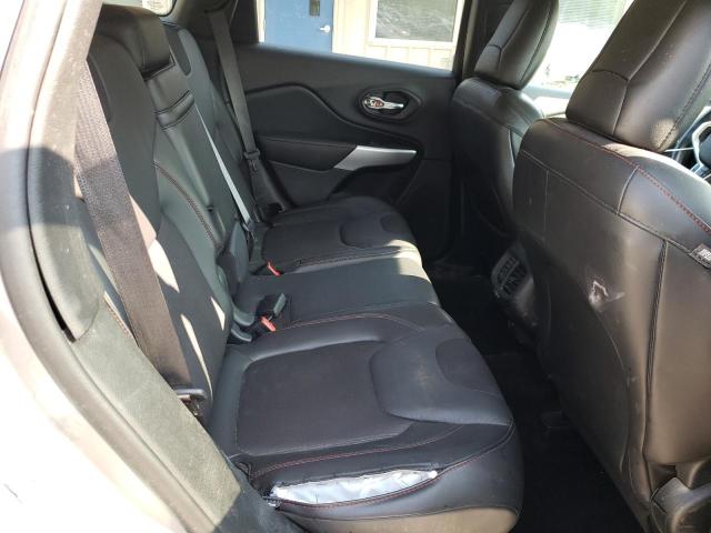 1C4PJMBX3JD505537 - 2018 JEEP CHEROKEE TRAILHAWK SILVER photo 11