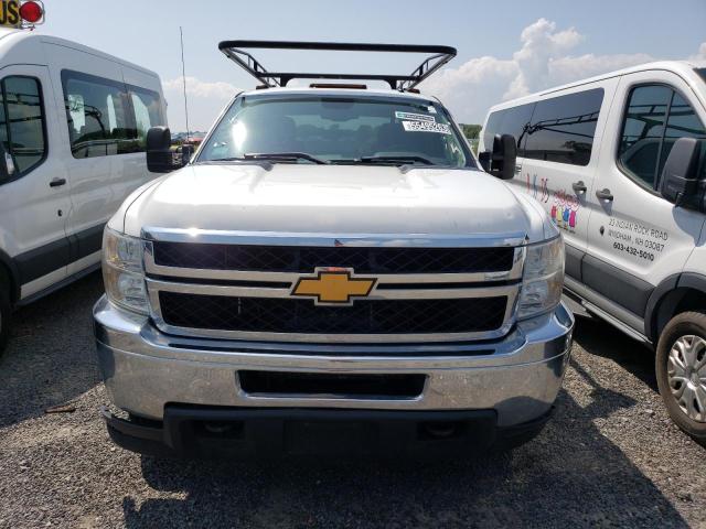 1GB4K0CG4DF205221 - 2013 CHEVROLET SILVERADO K3500 LT WHITE photo 5