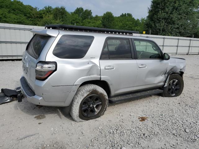 JTEBU5JRXH5474409 - 2017 TOYOTA 4RUNNER SR5/SR5 PREMIUM 银色 照片 3