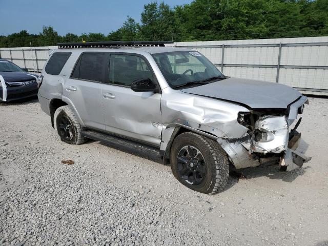 JTEBU5JRXH5474409 - 2017 TOYOTA 4RUNNER SR5/SR5 PREMIUM 银色 照片 4