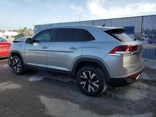 1V23C2CA6LC226467 - 2020 VOLKSWAGEN ATLAS CROS SE SILVER photo 2