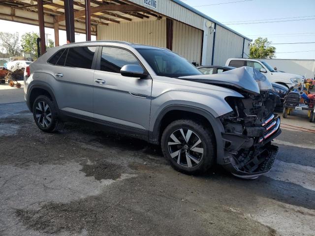 1V23C2CA6LC226467 - 2020 VOLKSWAGEN ATLAS CROS SE SILVER photo 4