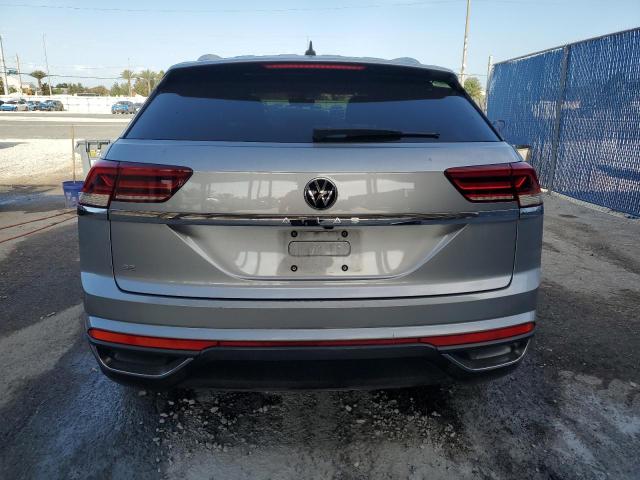 1V23C2CA6LC226467 - 2020 VOLKSWAGEN ATLAS CROS SE SILVER photo 6