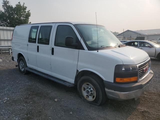 1GTW7FCF2F1903231 - 2015 GMC SAVANA G2500 WHITE photo 4