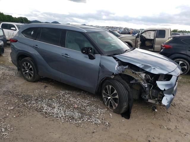 5TDGZRBH3LS024631 - 2020 TOYOTA HIGHLANDER XLE BLUE photo 4