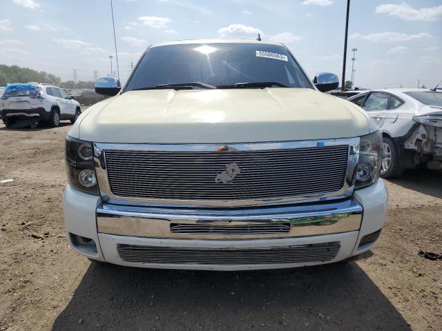 3GCPKTE21BG224669 - 2011 CHEVROLET SILVERADO K1500 LTZ WHITE photo 5