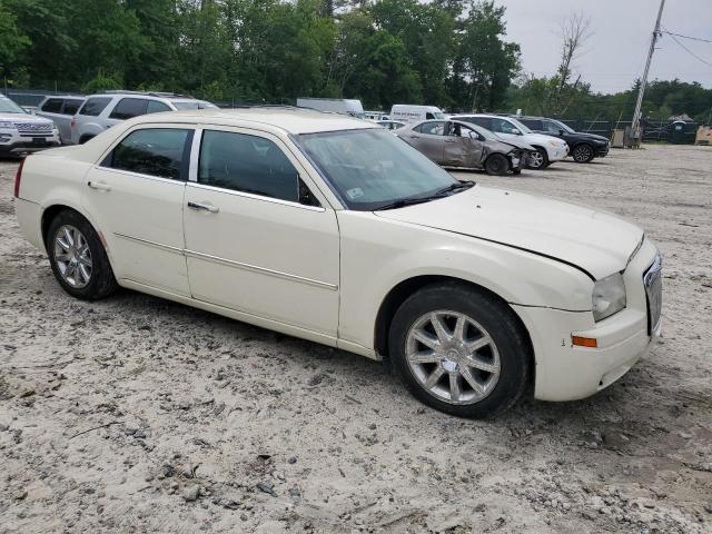 2C3KA43R28H101494 - 2008 CHRYSLER 300 LX CREAM photo 4