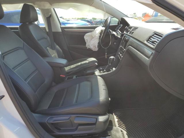 1VWDT7A34HC068934 - 2017 VOLKSWAGEN PASSAT R-LINE Ağ foto 5