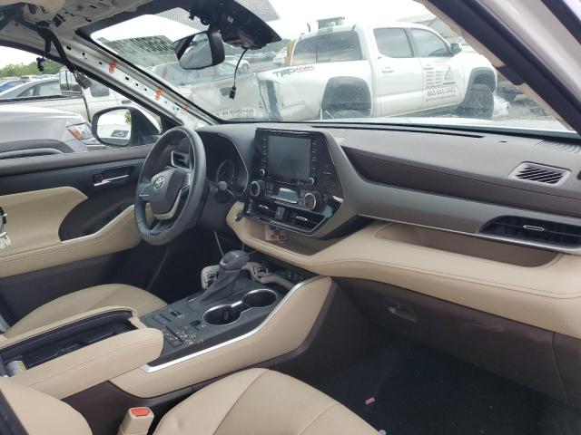 5TDGZRBH2NS256124 - 2022 TOYOTA HIGHLANDER XLE WHITE photo 8