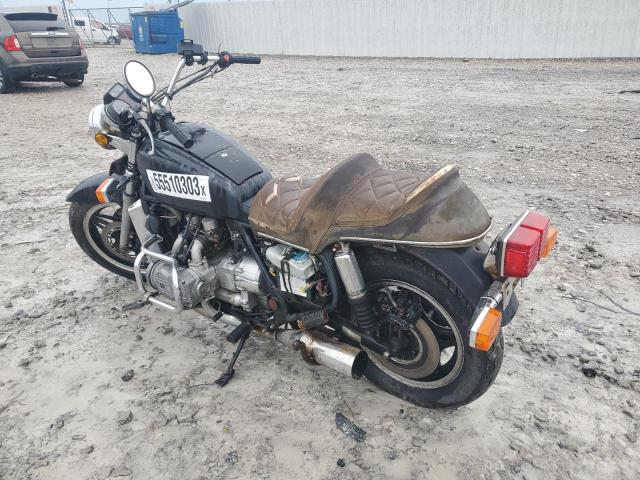 1HFSC0201CA232494 - 1982 HONDA GL1100 BLACK photo 3