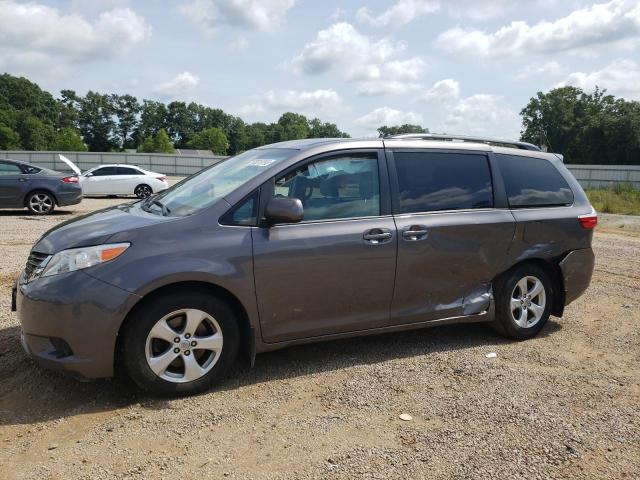 5TDKK3DC0FS564763 - 2015 TOYOTA SIENNA LE GRAY photo 1