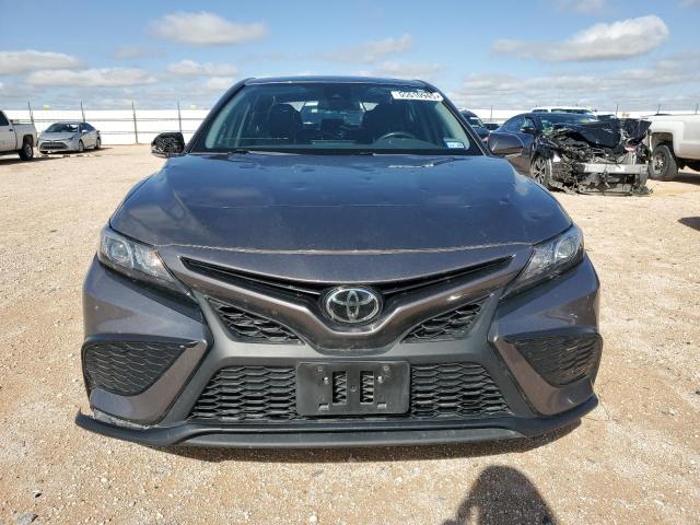 4T1G11AK4RU899030 - 2024 TOYOTA CAMRY SE NIGHT SHADE GRAY photo 5