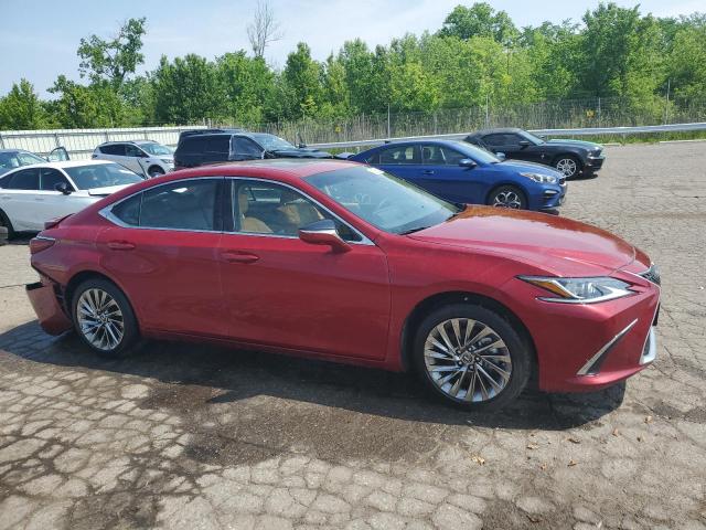 58AEA1C11RU038859 - 2024 LEXUS ES 300H BASE RED photo 4