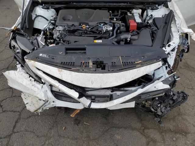 4T1G11BK1RU124859 - 2024 TOYOTA CAMRY SE NIGHT SHADE WHITE photo 11