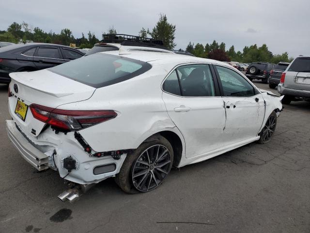 4T1G11BK1RU124859 - 2024 TOYOTA CAMRY SE NIGHT SHADE WHITE photo 3