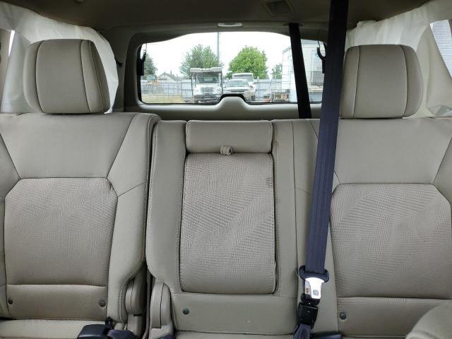 5FNYF4H26FB008239 - 2015 HONDA PILOT LX GRAY photo 10