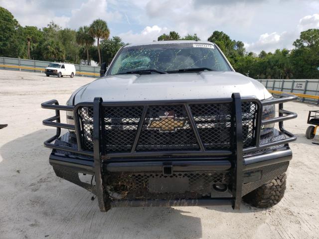 1GC2KXC83BZ387798 - 2011 CHEVROLET SILVERADO K2500 HEAVY DUTY LT SILVER photo 5