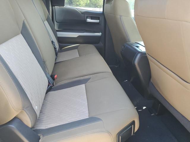 5TFRM5F12FX092284 - 2015 TOYOTA TUNDRA DOUBLE CAB SR/SR5 WHITE photo 10