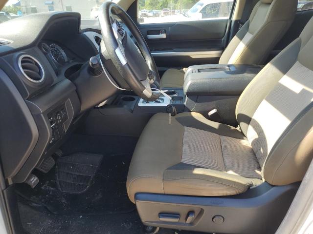 5TFRM5F12FX092284 - 2015 TOYOTA TUNDRA DOUBLE CAB SR/SR5 WHITE photo 7