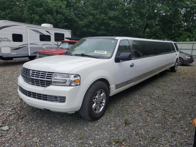 5LMFU28597LJ09259 - 2007 LINCOLN NAVIGATOR თეთრი ფოტო 1