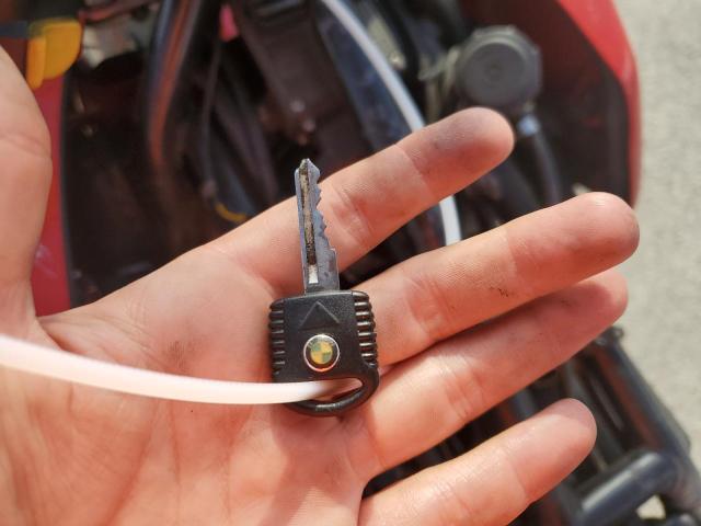 WB105720XM0152636 - 1991 BMW K75 S 红色 照片 8