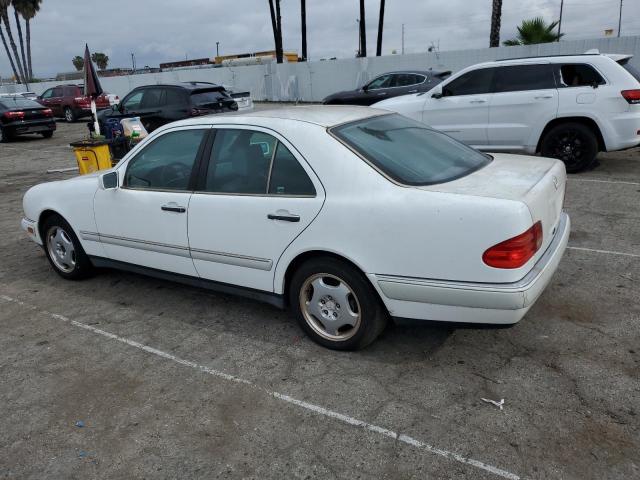 WDBJF72F0VA213186 - 1997 MERCEDES-BENZ E 420 WHITE photo 2