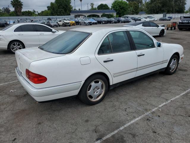 WDBJF72F0VA213186 - 1997 MERCEDES-BENZ E 420 WHITE photo 3