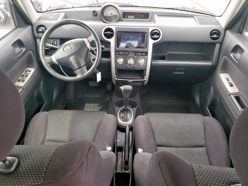 JTLKT324740167810 - 2004 TOYOTA SCION XB GREEN photo 8