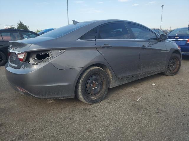 5NPEB4AC2BH267632 - 2011 HYUNDAI SONATA GLS GRAY photo 3