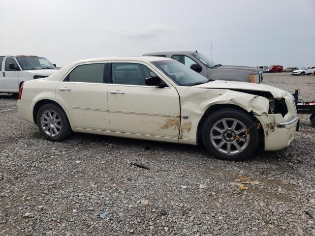 2C3KA63H37H604338 - 2007 CHRYSLER 300C CREAM photo 4