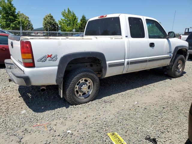 1GCGK29U6XZ124600 - 1999 CHEVROLET SILVERADO K2500 WHITE photo 3