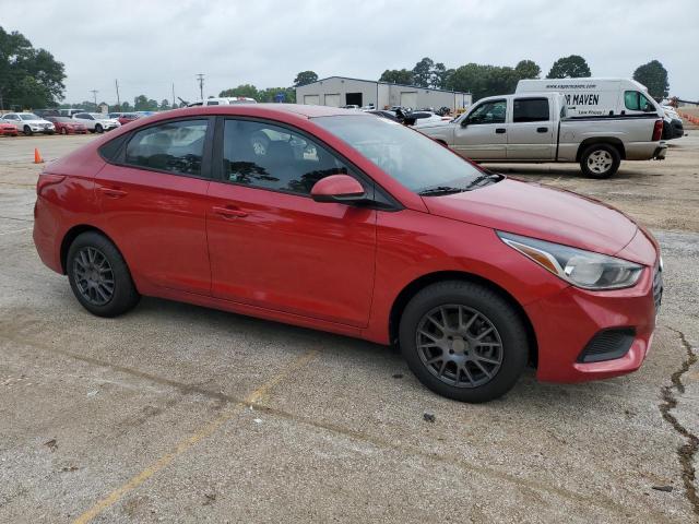 3KPC24A39JE034213 - 2018 HYUNDAI ACCENT SE RED photo 4